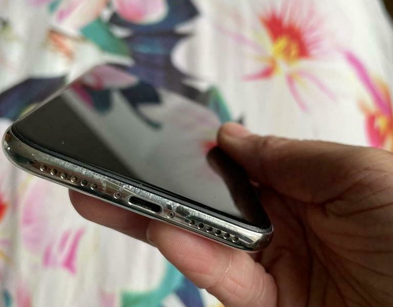 Apple iPhone X Silver 64gb Unlocked