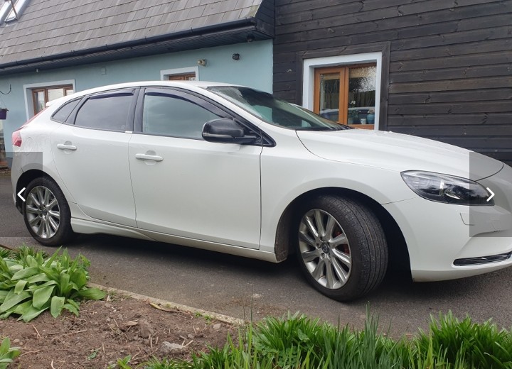 VOLVO V40 1.6 D2 SE NAV 115BHP 5DR.2012